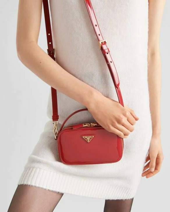Picture of Prada Handbags _SKUfw185064532fw